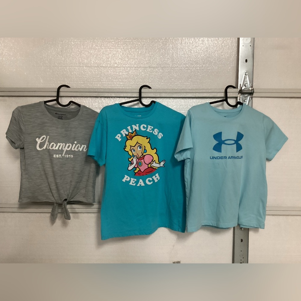3 girls T-shirts, size 10/12